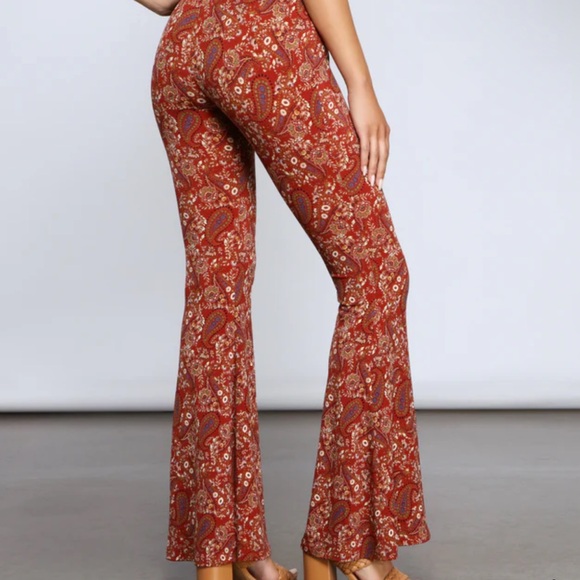 Windsor Paisley Chic High-waist Flare Pants - Picture 3 of 6